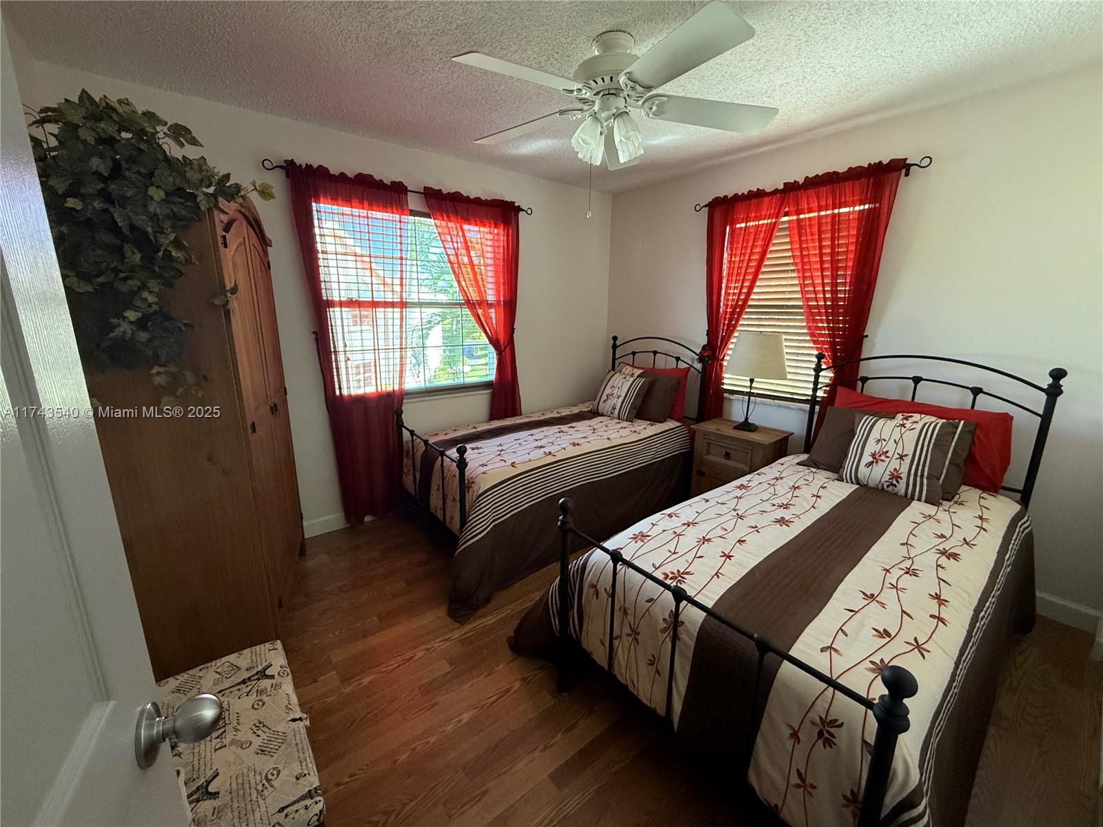 WATERSIDE VILLAGE OF PALM - Residential