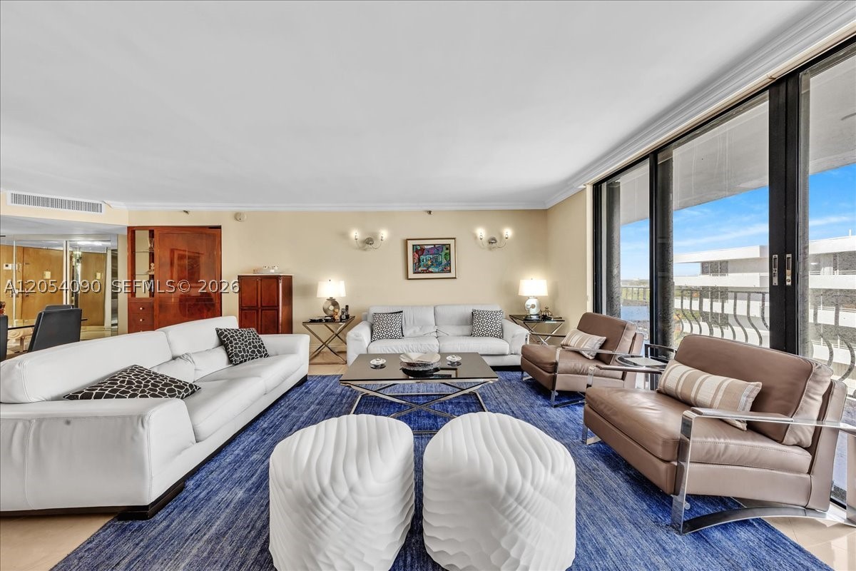 8877 Collins Ave PH-2