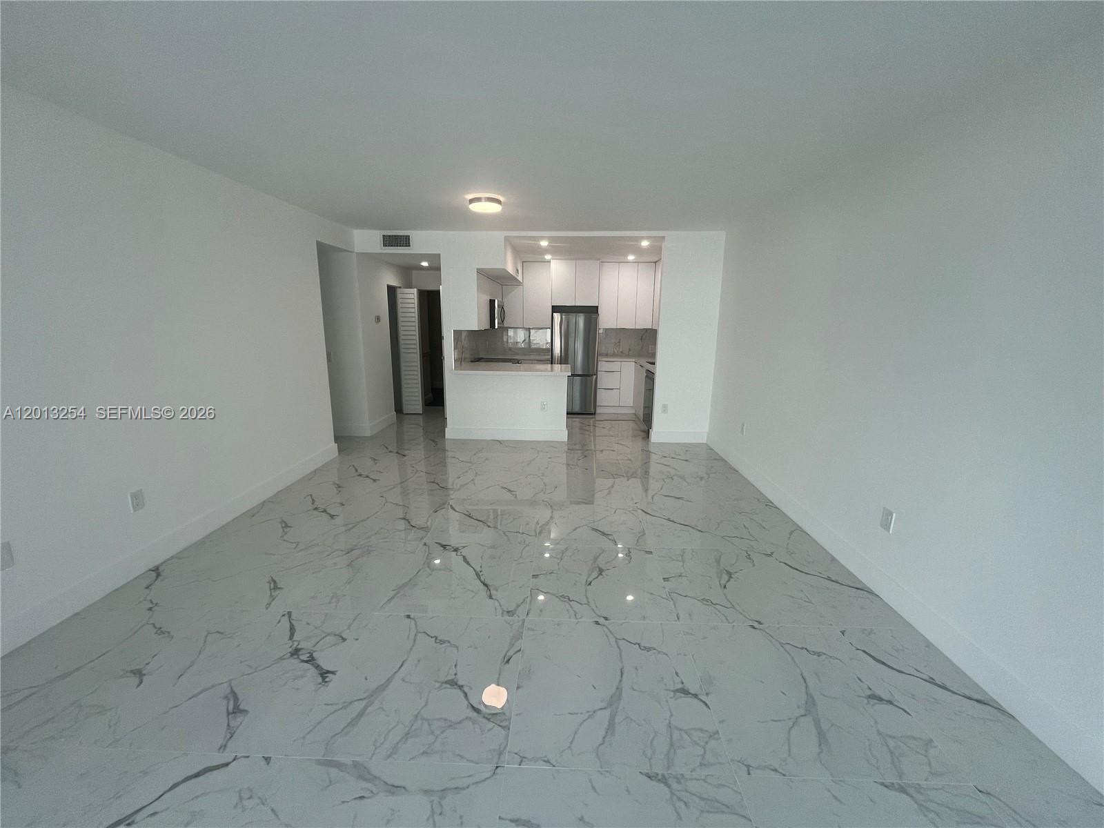 ALEXANDER TOWERS CONDO - Residential Lease