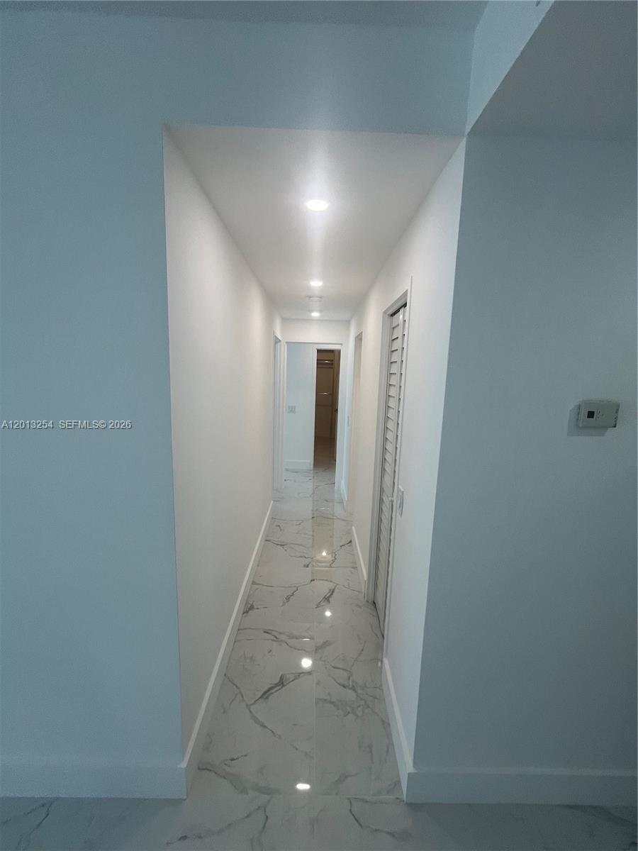 ALEXANDER TOWERS CONDO - Residential Lease