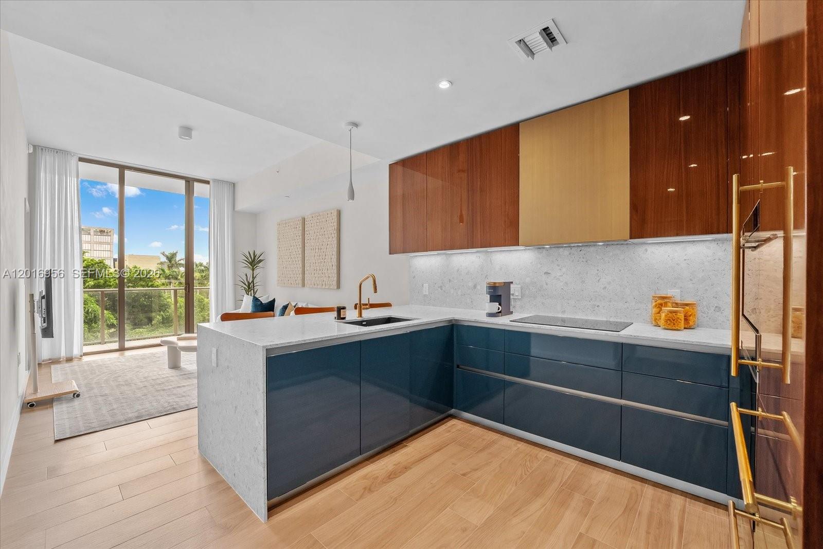 MR C RESIDENCES - Residential