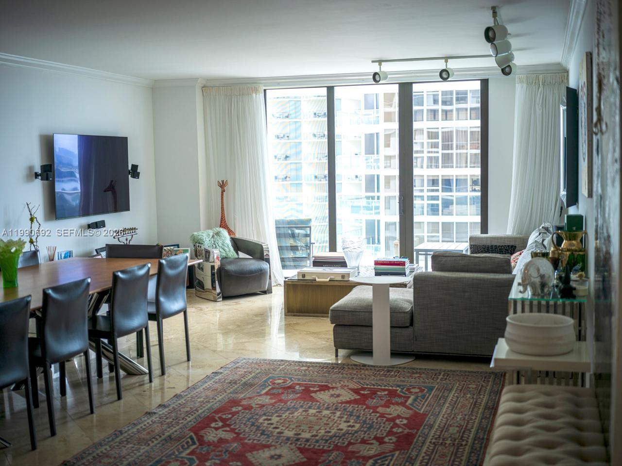 9801 Collins Ave 18U