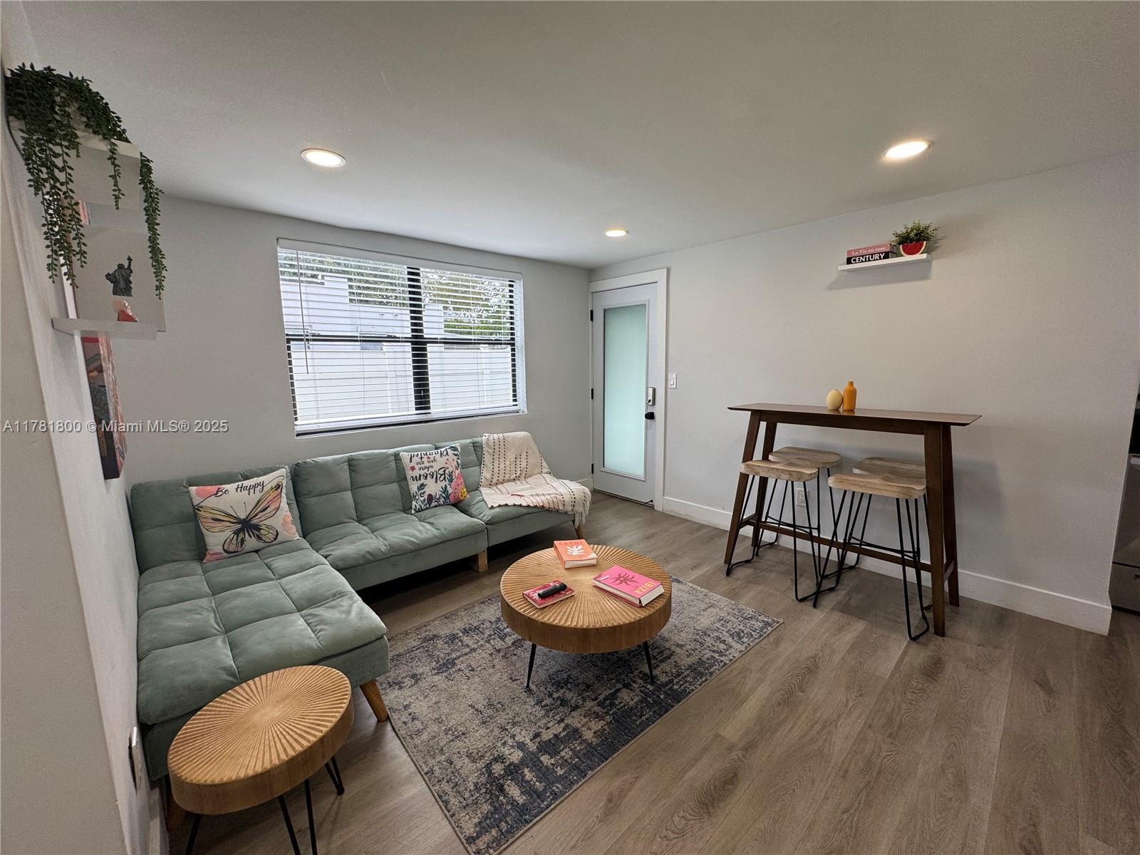584 NW 30th St 2