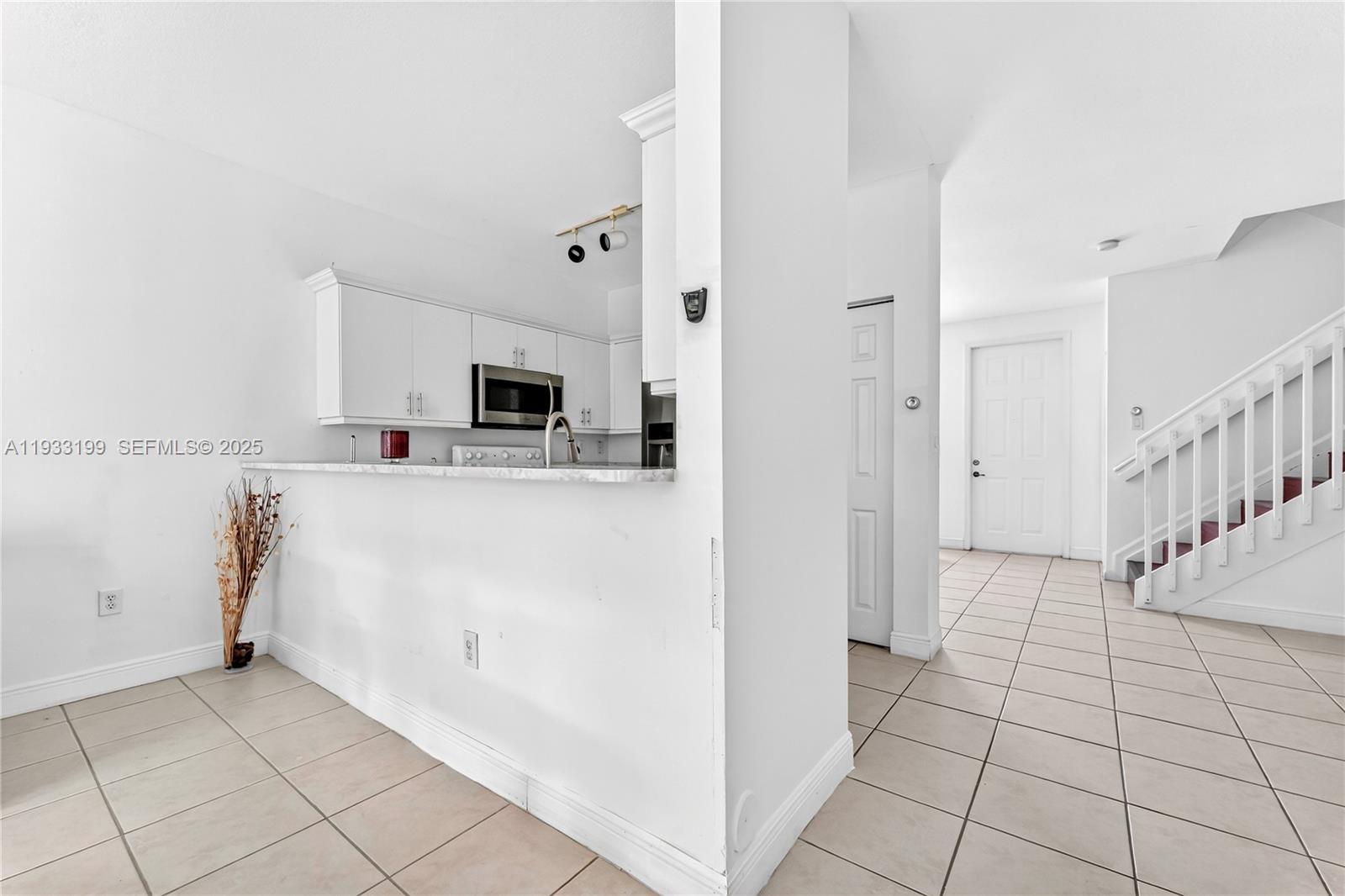 VILLAS DEL CAMPO SUB - Residential Lease