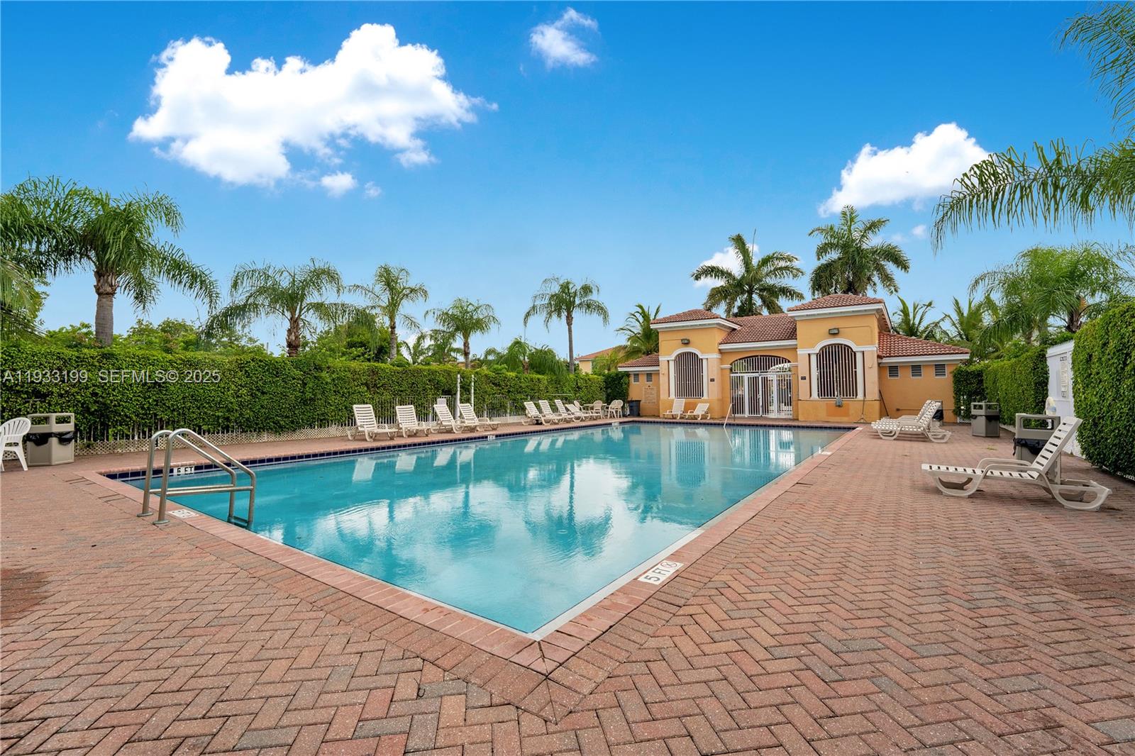 VILLAS DEL CAMPO SUB - Residential Lease