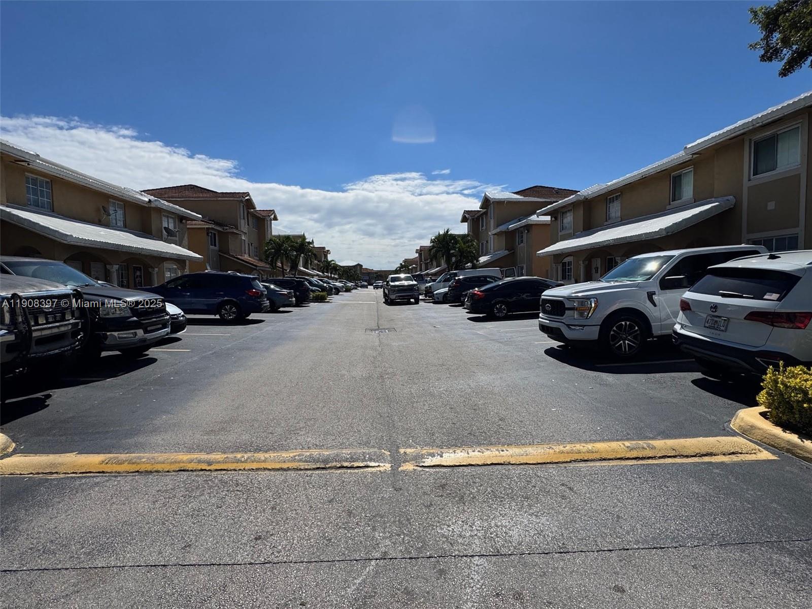 CORAL VILLAS WEST CONDO - Residential Lease