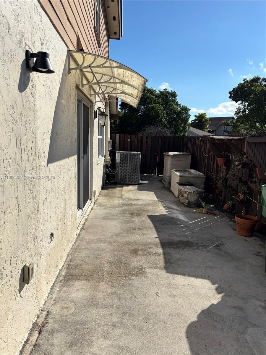 LAKES OF THE MEADOW PATIO - Residential