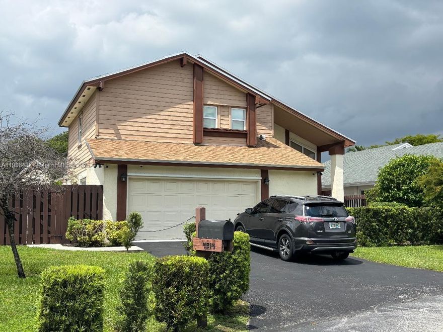 Great property in Lakes of the Meadows. Unique Patio Home with only one adjacent neighbor. New roof, New A/c unit. Impact doors and windows. part of the garage converted to an extra room. Sprikler system in the backyard with its own well. Come and see it to appreciate it