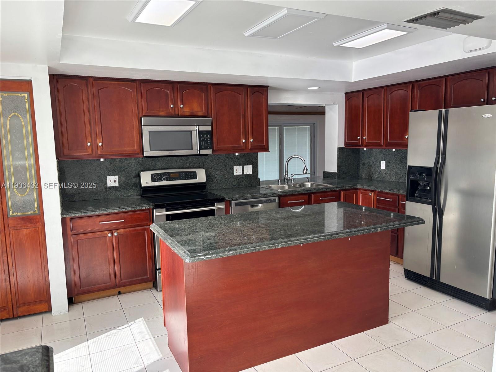 LAKES OF THE MEADOW PATIO - Residential