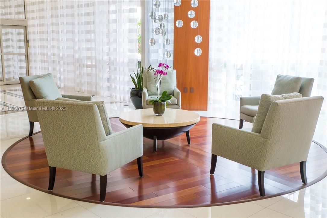 LA GORCE PALACE CONDO - Residential