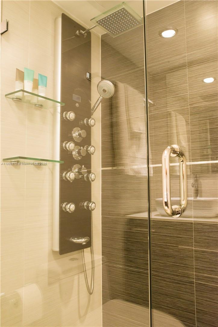 LA GORCE PALACE CONDO - Residential