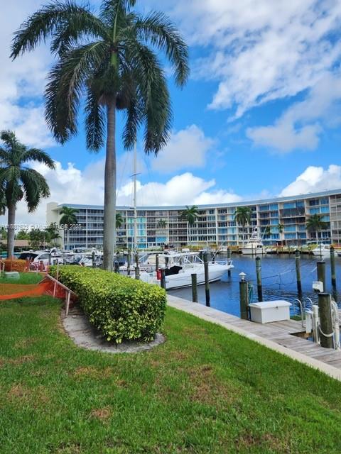HILLSBORO COVE CONDO - Residential