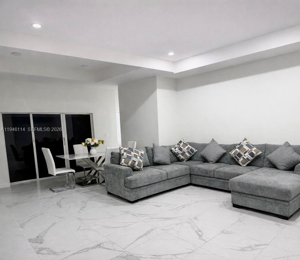 SILVER PALM HOMES - Residential