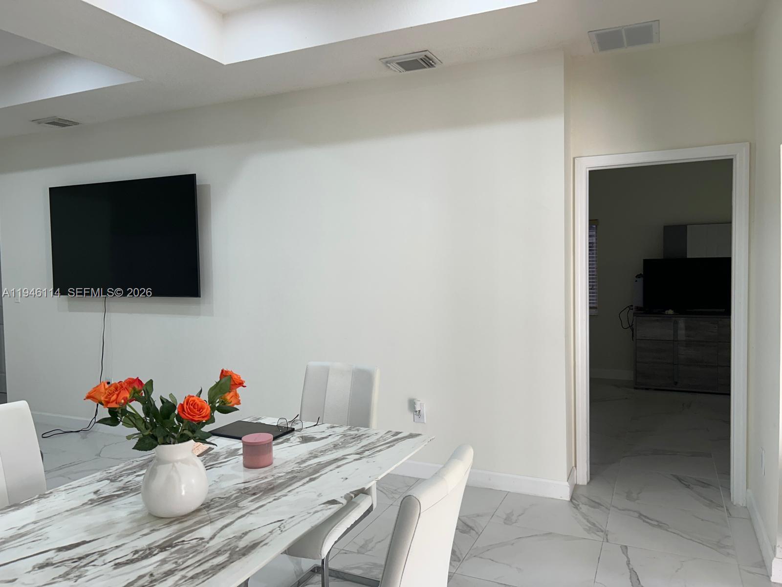 SILVER PALM HOMES - Residential