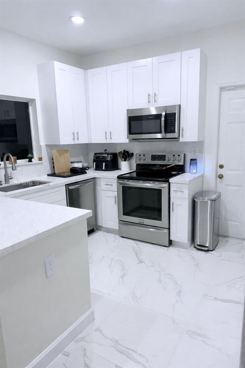 SILVER PALM HOMES - Residential