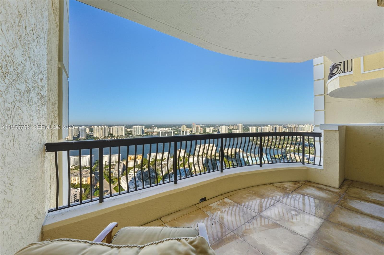 ACQUALINA OCEAN RESIDENCE - Residential