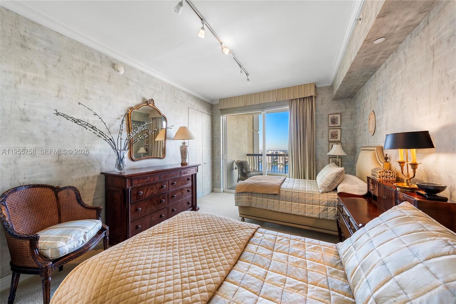 ACQUALINA OCEAN RESIDENCE - Residential