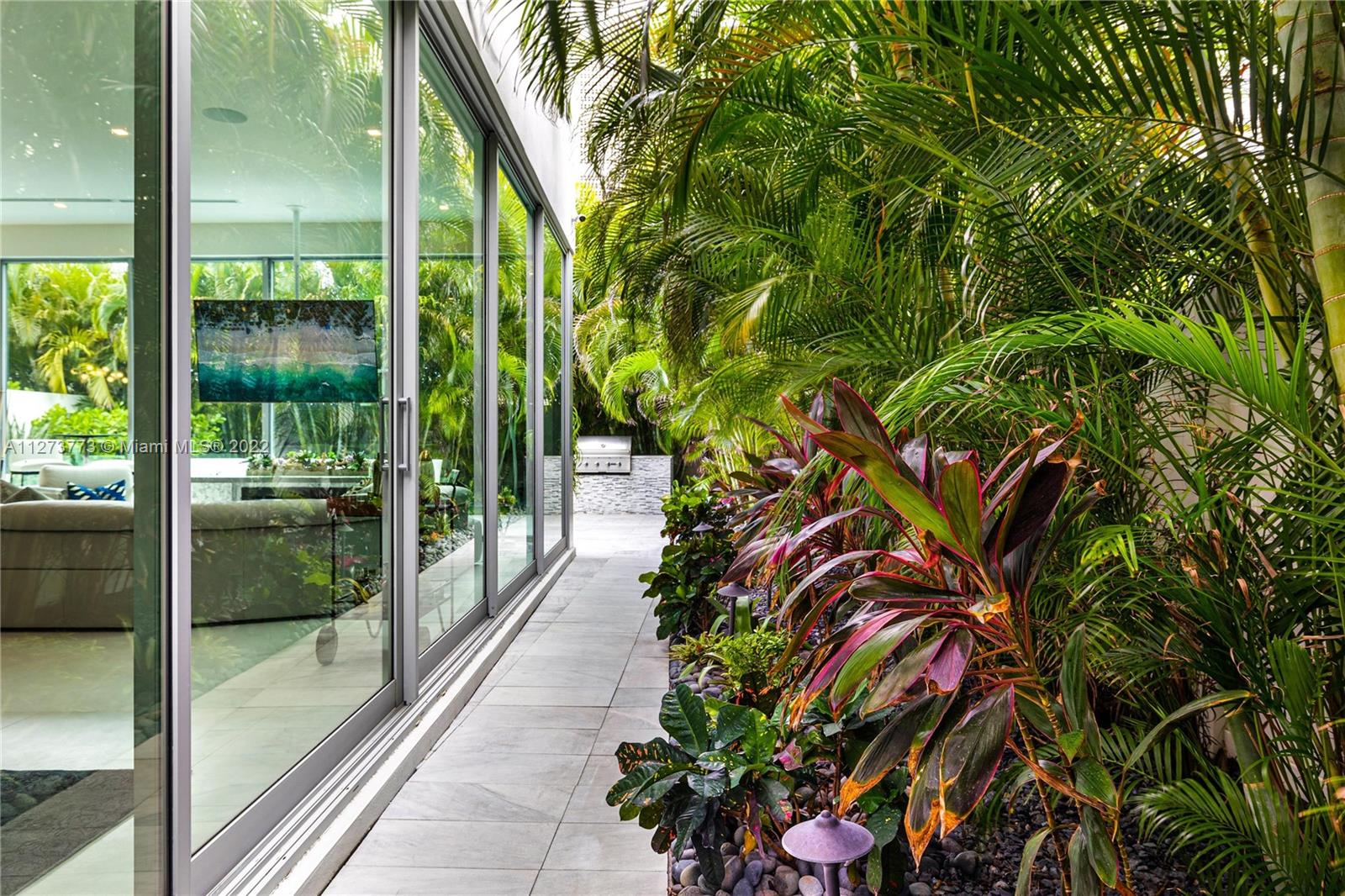 JOHNSTON HEIGHTS - Residential