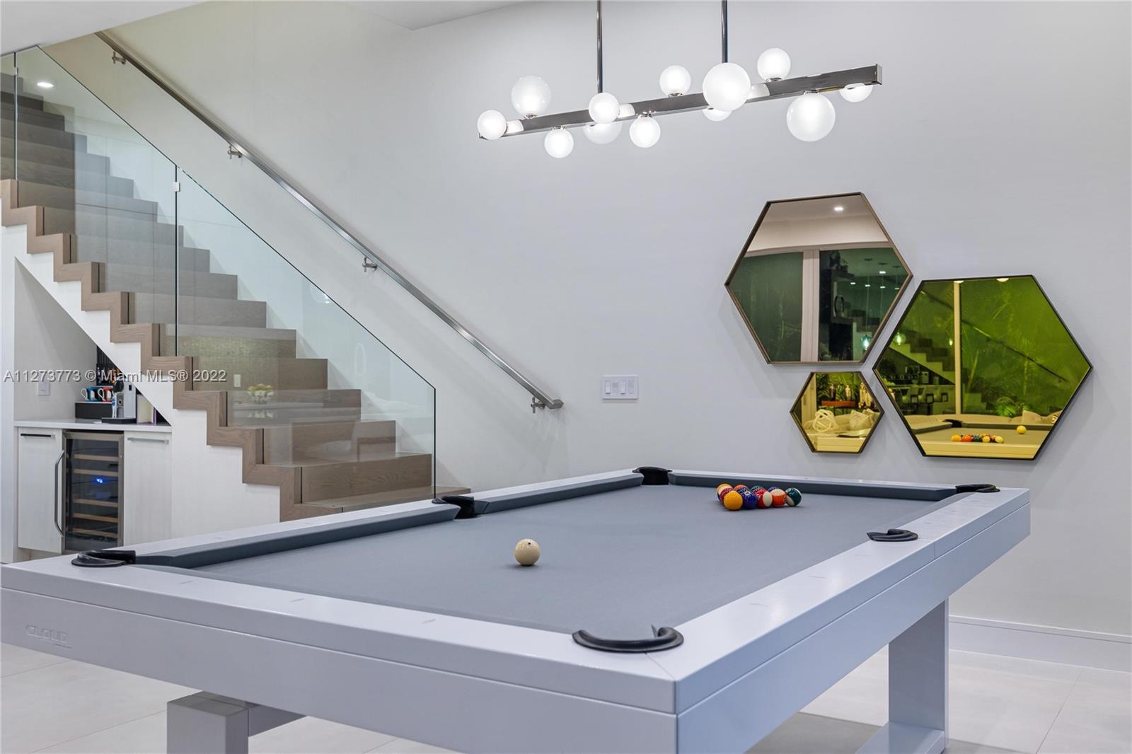 JOHNSTON HEIGHTS - Residential