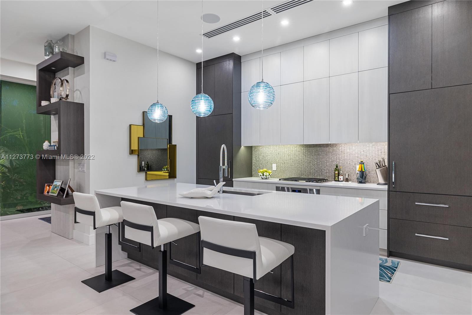 JOHNSTON HEIGHTS - Residential