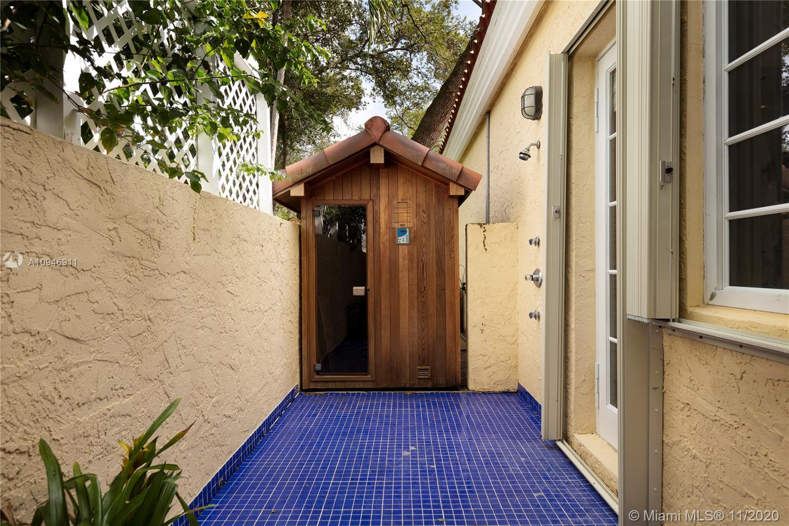 HELMS COUNTRY ESTATES RE- - Residential