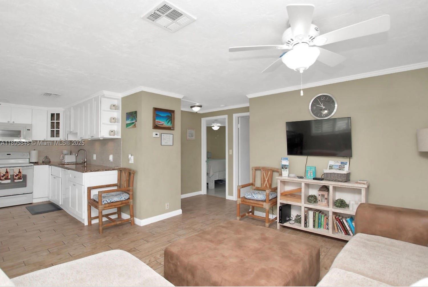 KEY COLONY BEACH - Residential