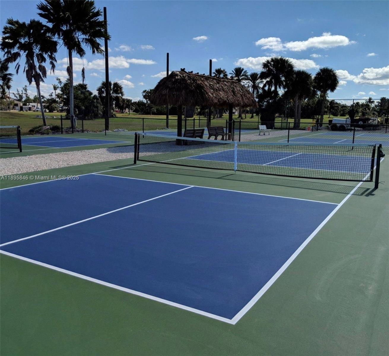 KEY COLONY BEACH - Residential