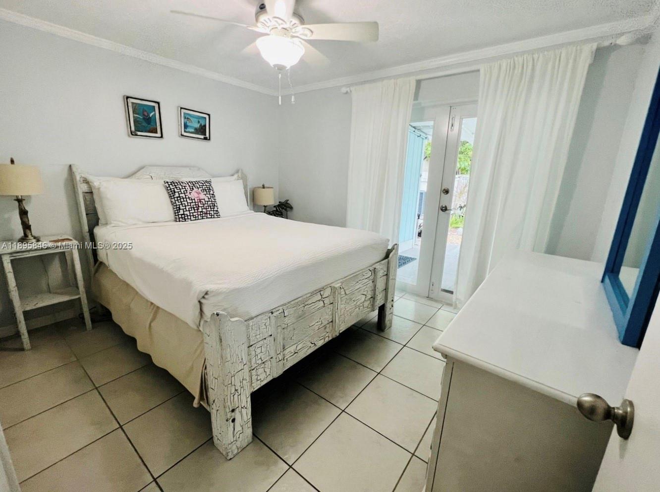 KEY COLONY BEACH - Residential