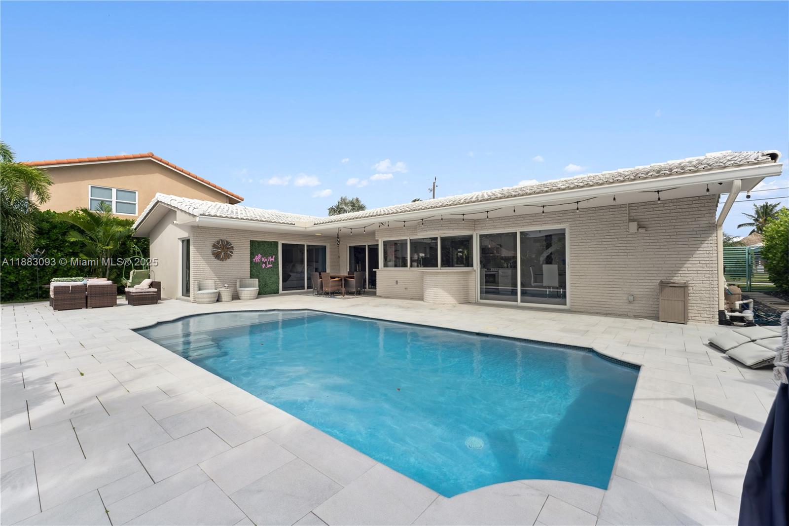 CORAL RIDGE ISLES - Residential Lease