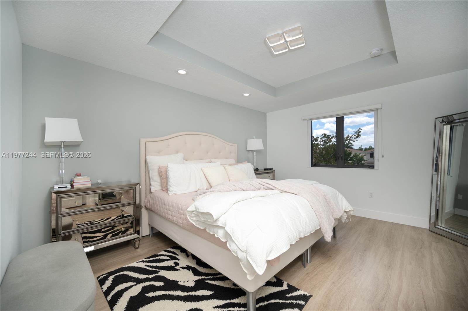 CHAMPION LAKES - Residential