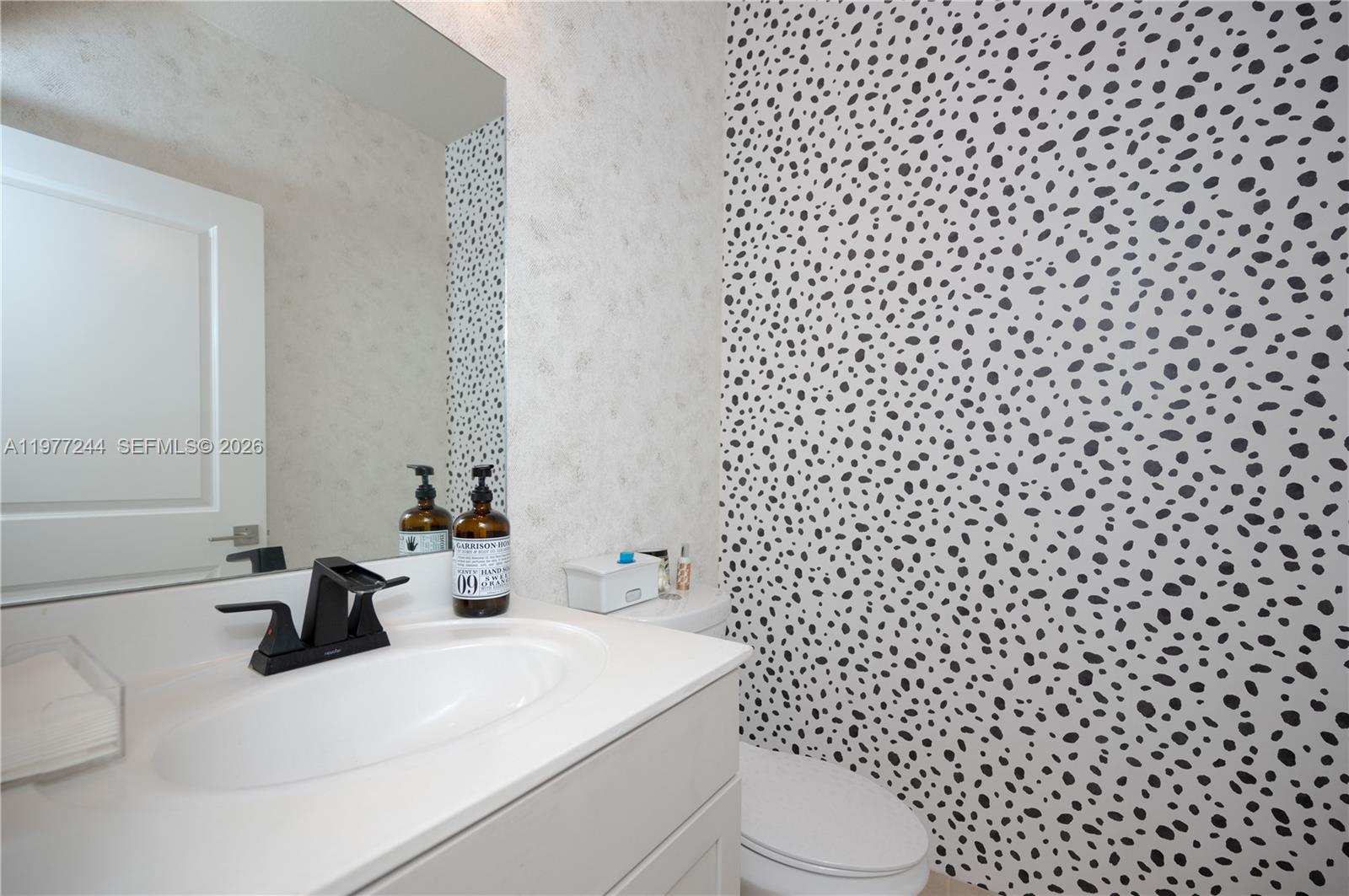 CHAMPION LAKES - Residential