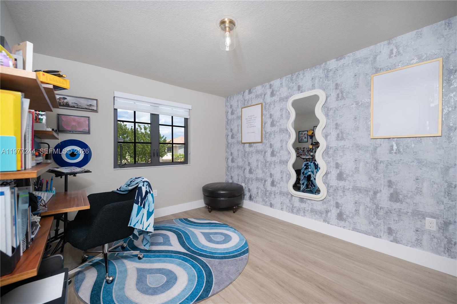 CHAMPION LAKES - Residential