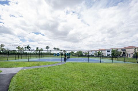 Tiny photo for 340 NE 194th Ln, Miami, FL 33179 (MLS # A11977244)