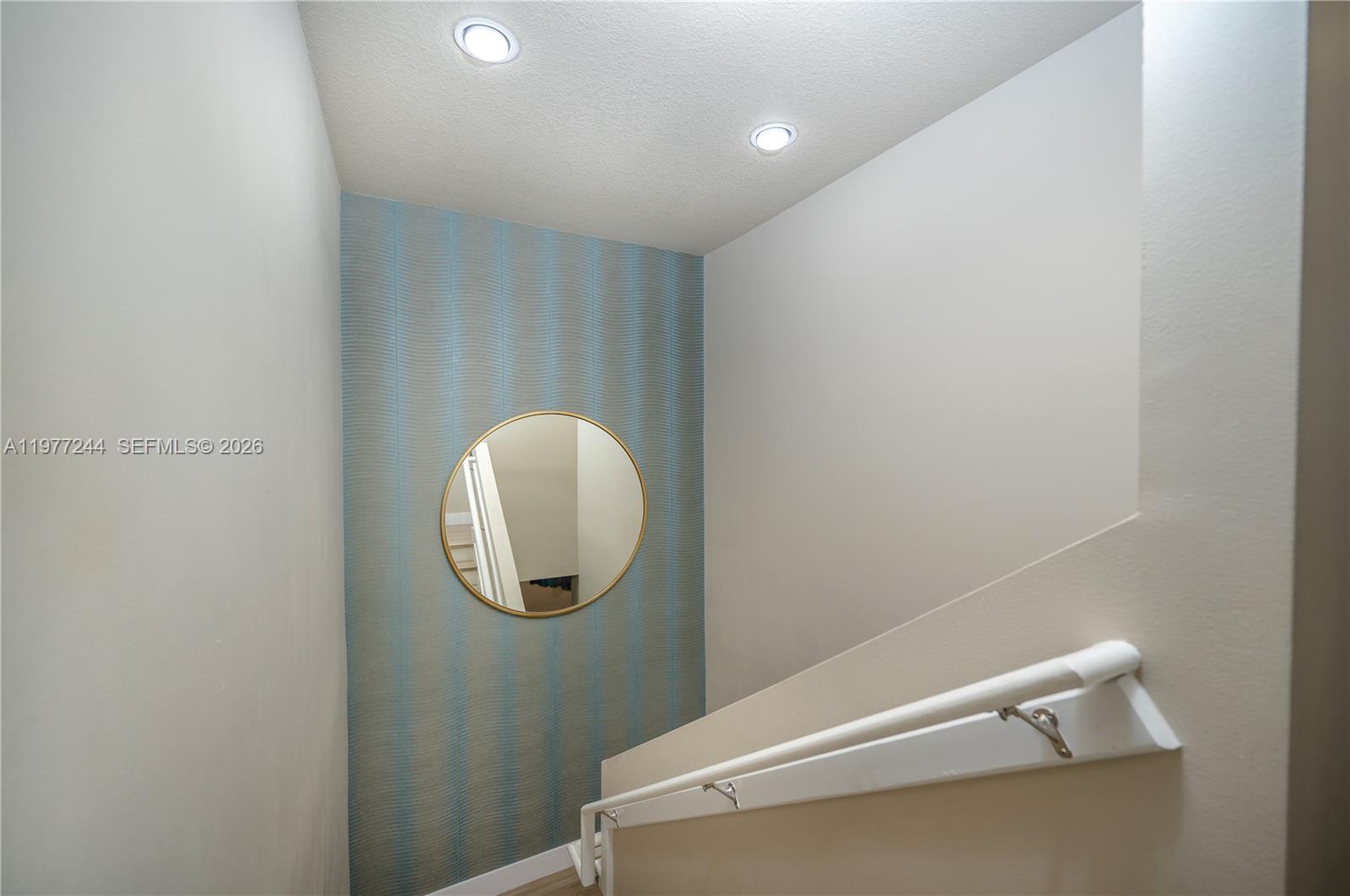 CHAMPION LAKES - Residential