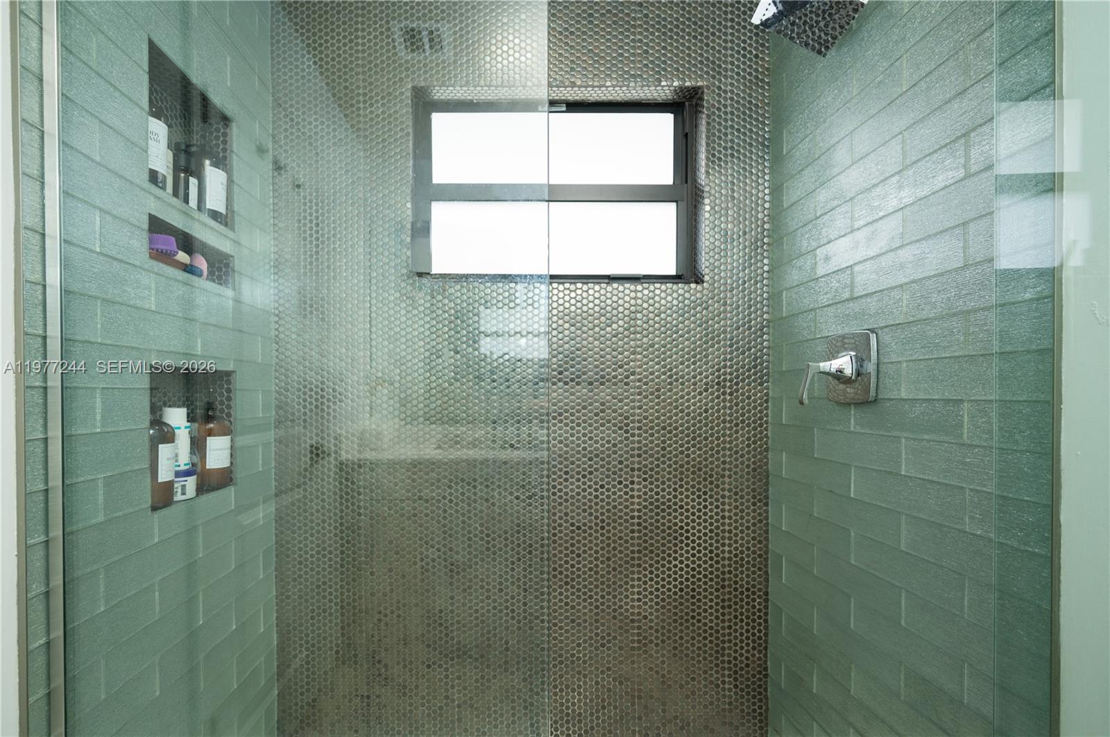 CHAMPION LAKES - Residential