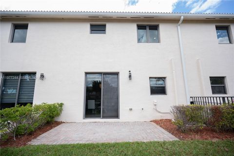 Tiny photo for 340 NE 194th Ln, Miami, FL 33179 (MLS # A11977244)