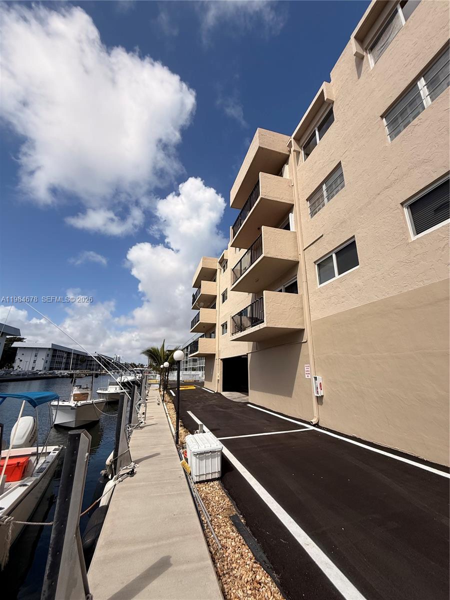 WATERWAY ISLES CONDO - Residential