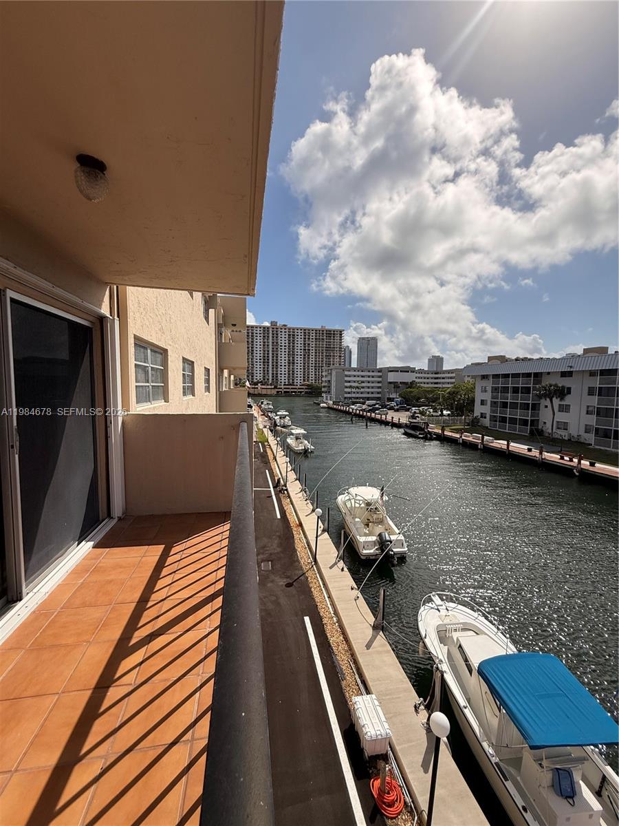 WATERWAY ISLES CONDO - Residential