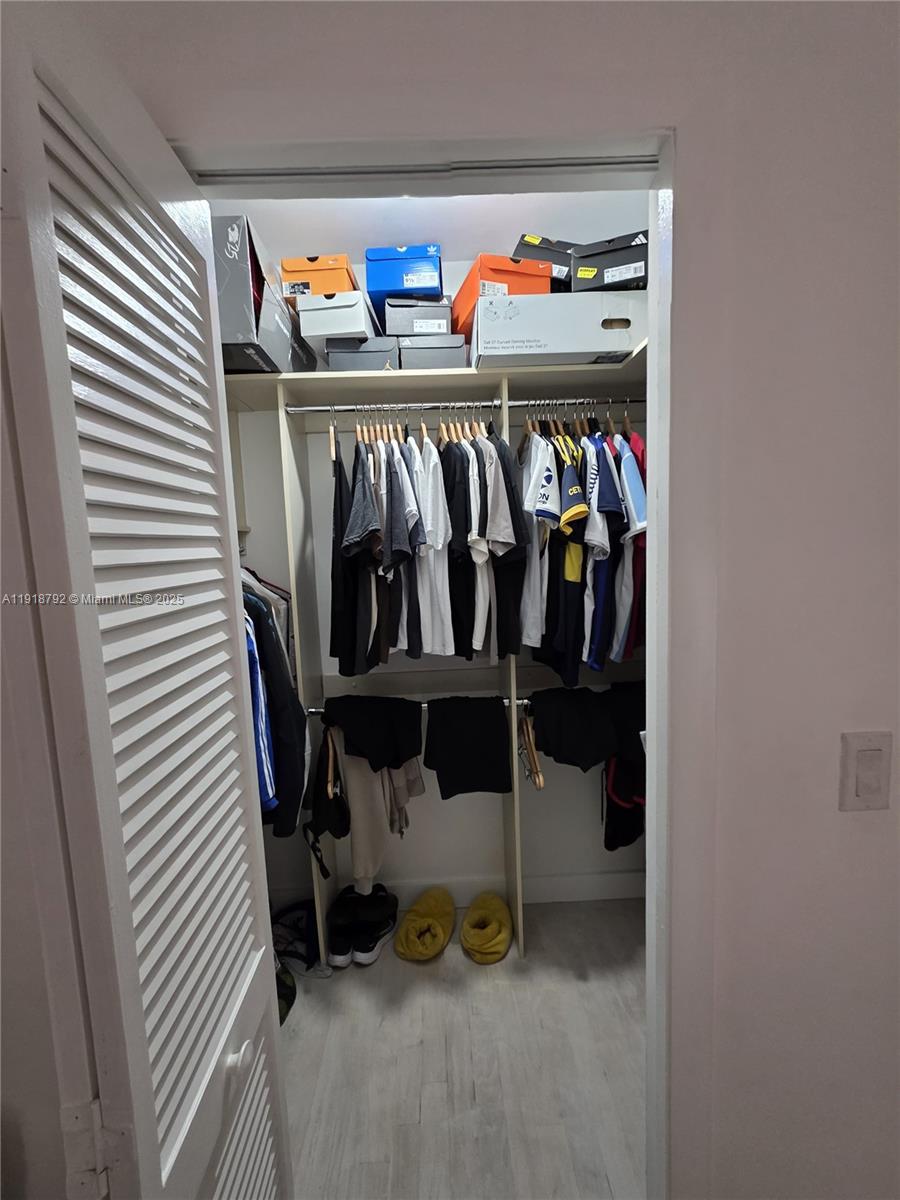 TERRACES NORTH TURNBERRY - Residential