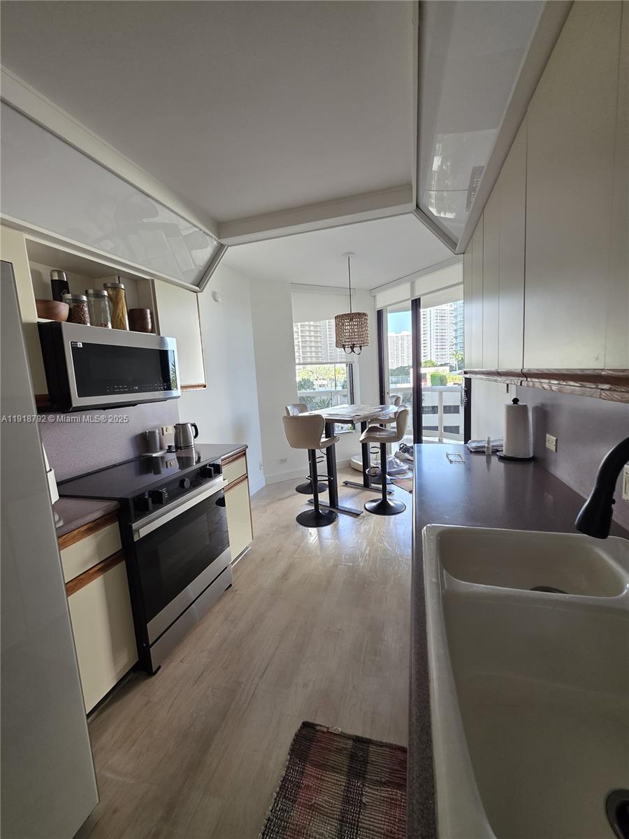 TERRACES NORTH TURNBERRY - Residential