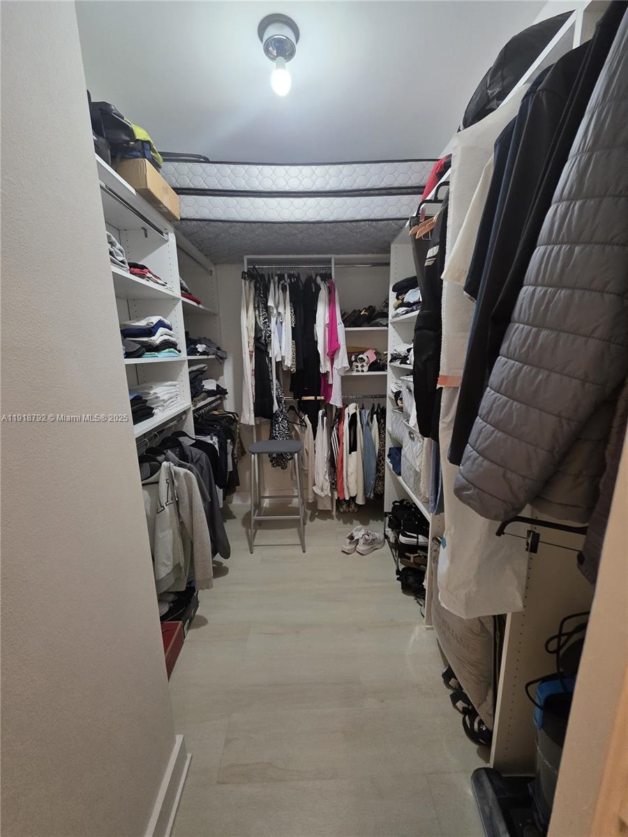 TERRACES NORTH TURNBERRY - Residential