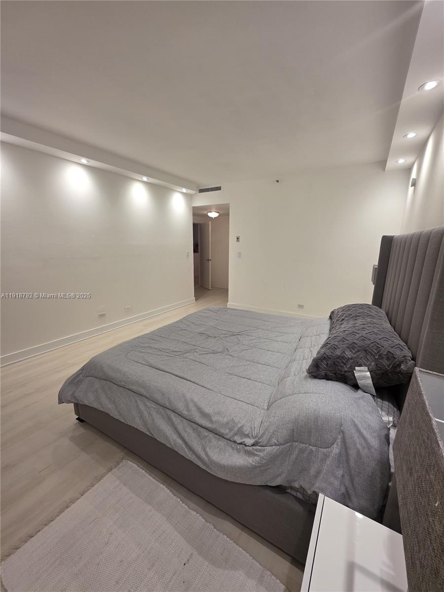 TERRACES NORTH TURNBERRY - Residential