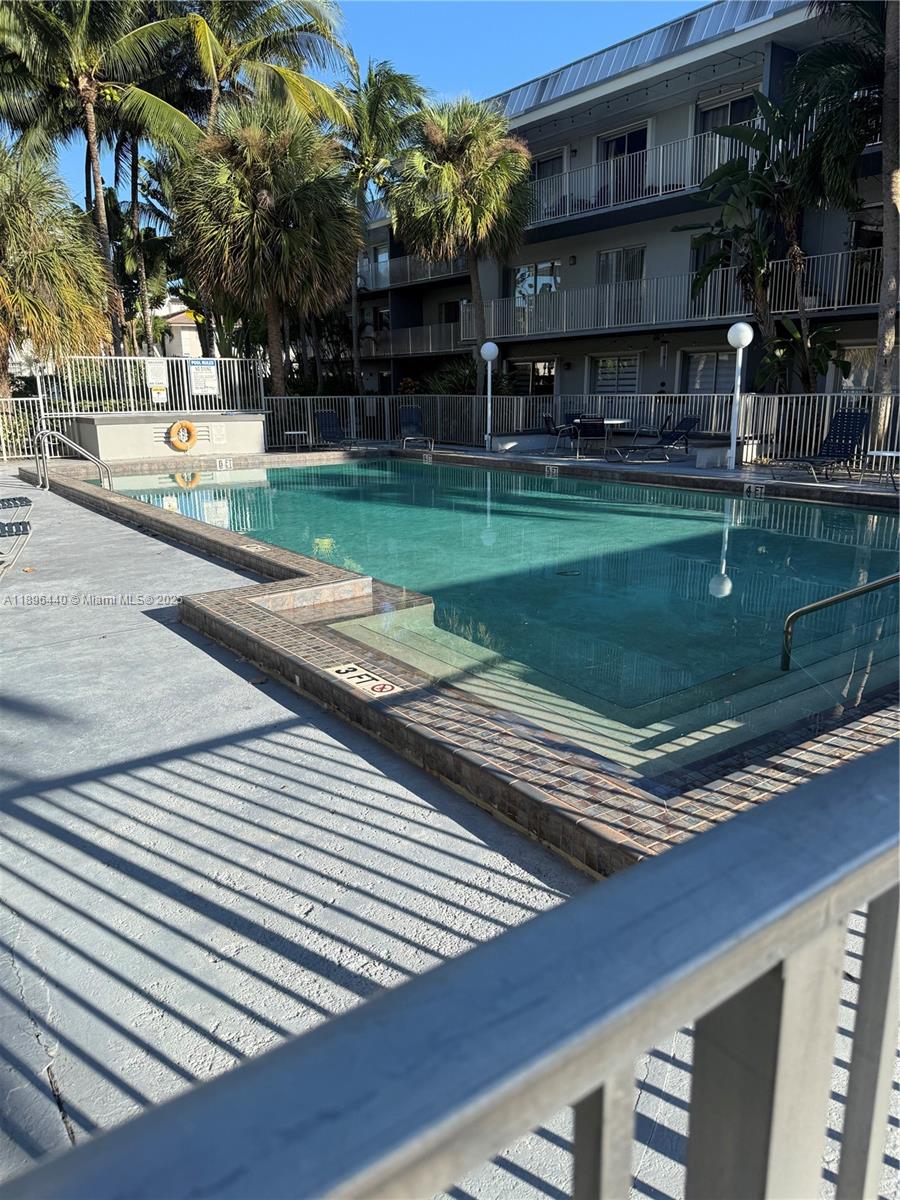 SILVER PALMS AT DADELAND - Residential