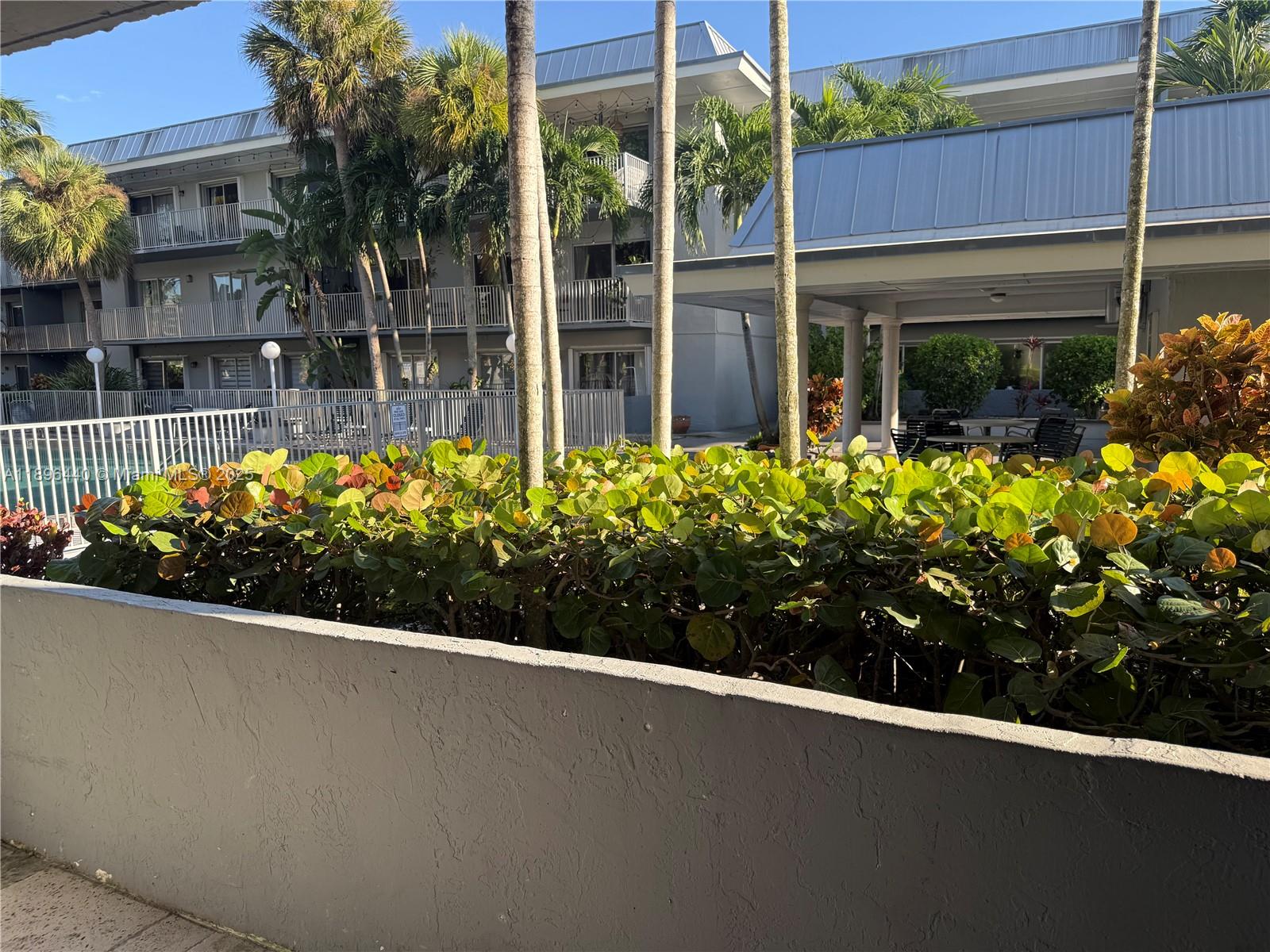 SILVER PALMS AT DADELAND - Residential