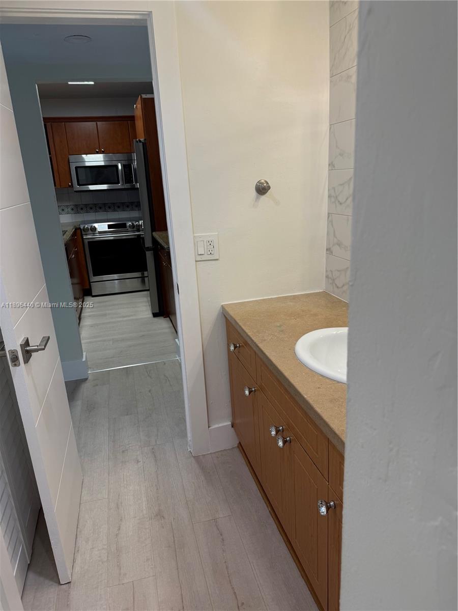 SILVER PALMS AT DADELAND - Residential