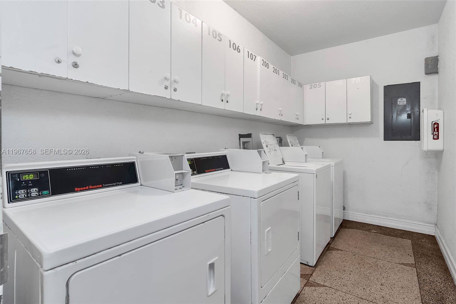 THE BAYLISS CONDO - Residential