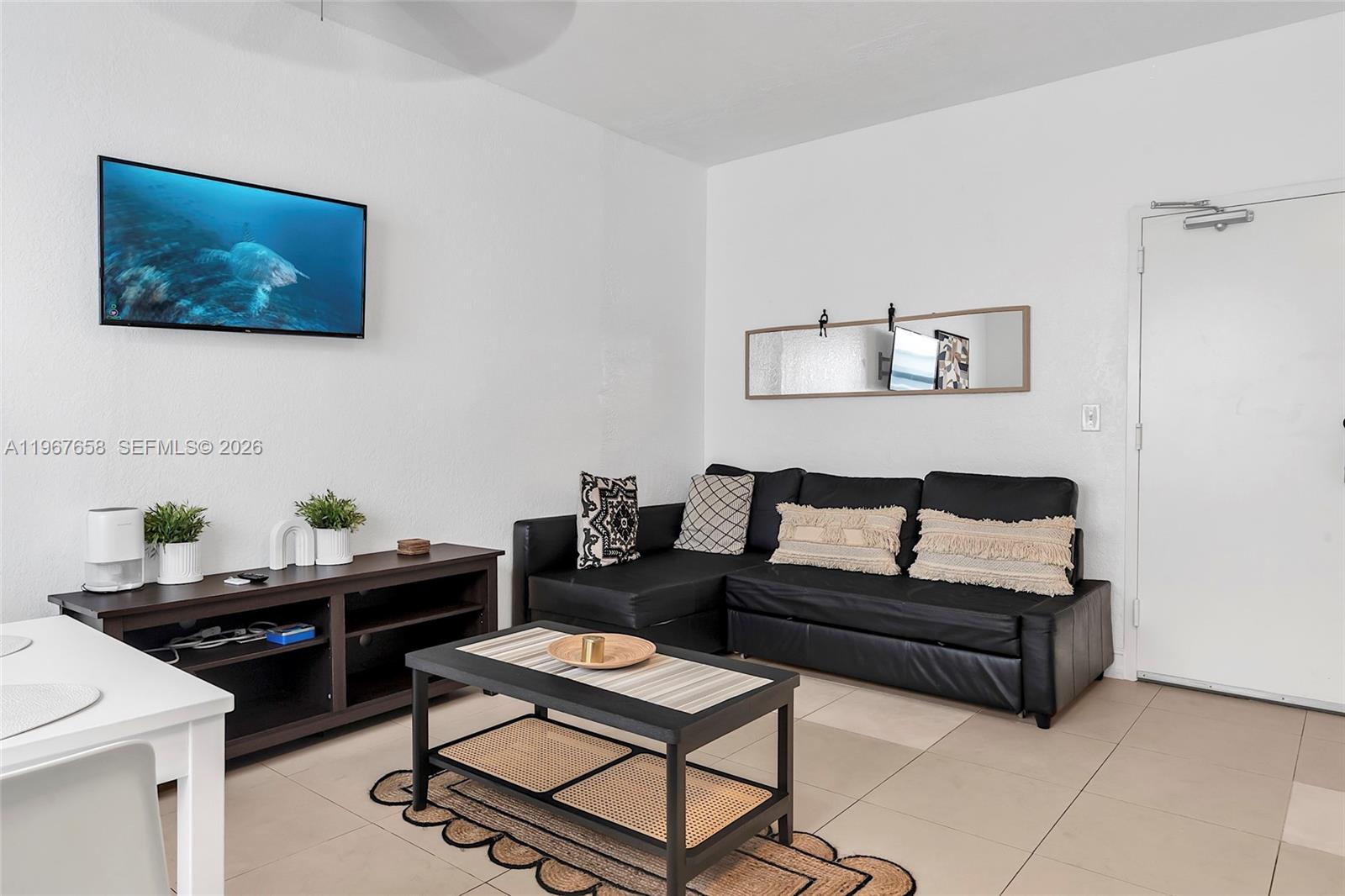 THE BAYLISS CONDO - Residential