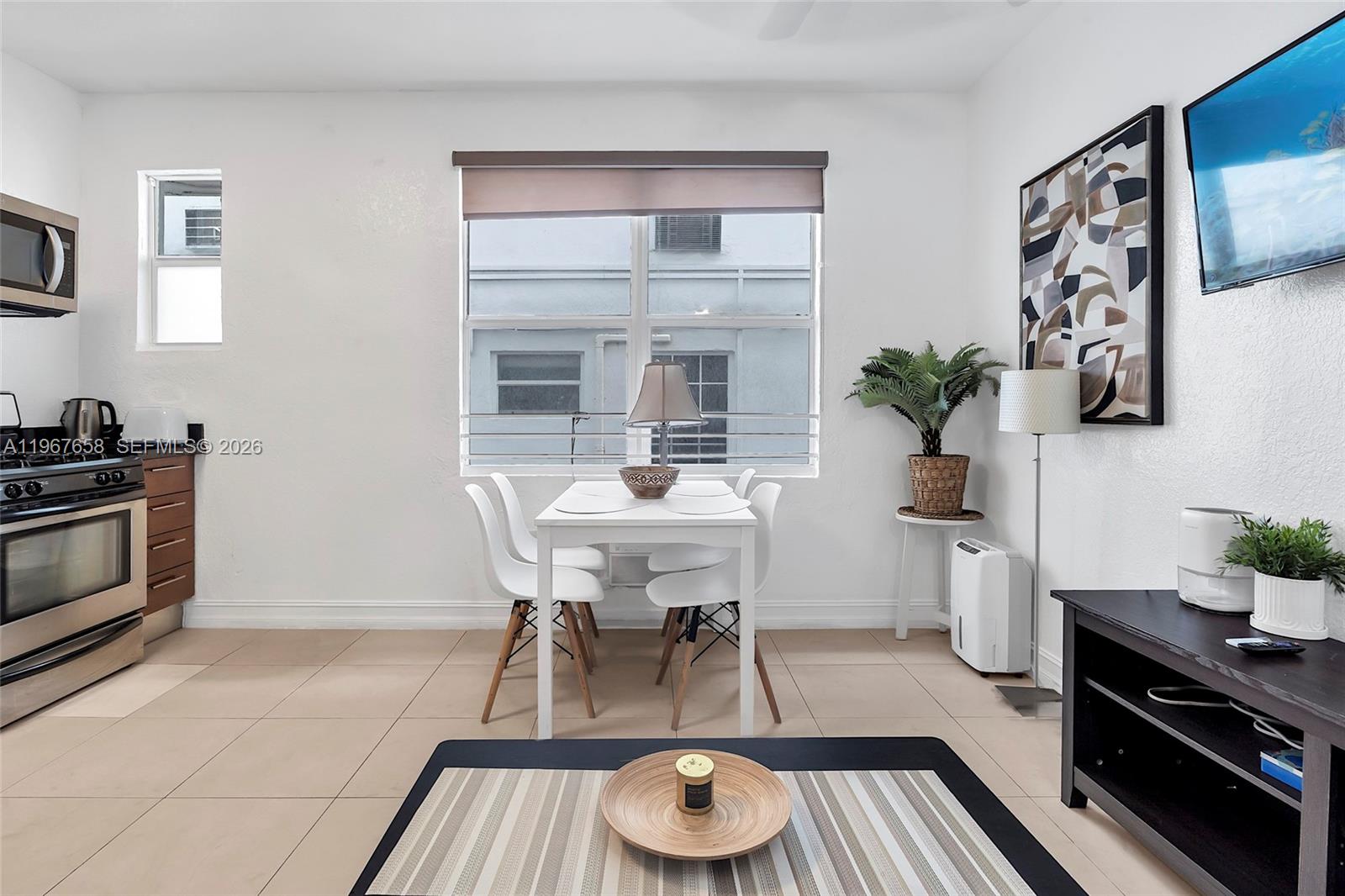 THE BAYLISS CONDO - Residential