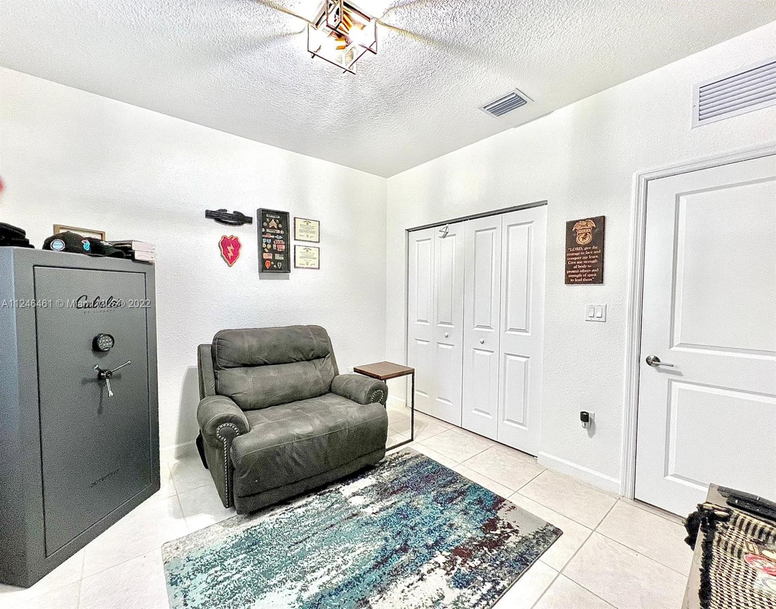 KINGMAN COMMONS - Residential