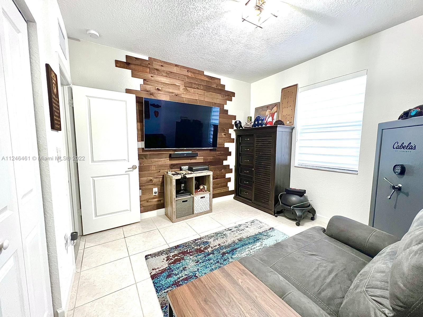 KINGMAN COMMONS - Residential